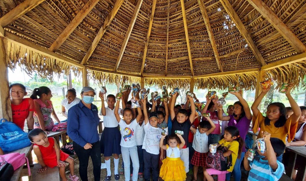 Para MLR Forestal es vital el apoyo a la niñez y promover temas como la retención escolar.