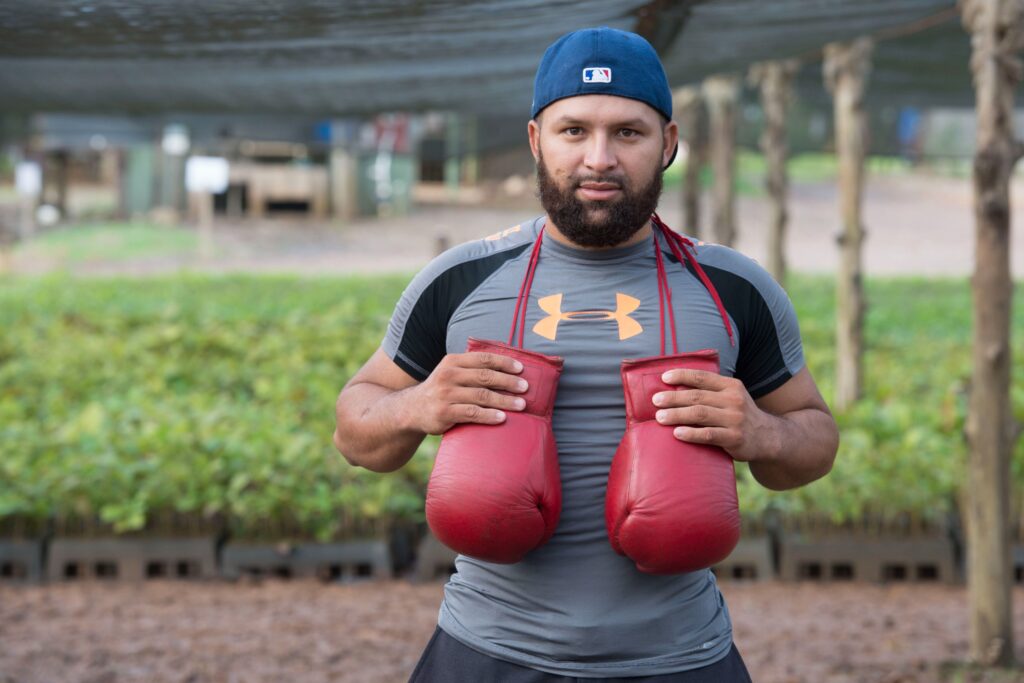 Darwin Gutiérrez López es padre de dos hijos y en MLR Forestal también ha sido supervisor de campo en el área de cacao.